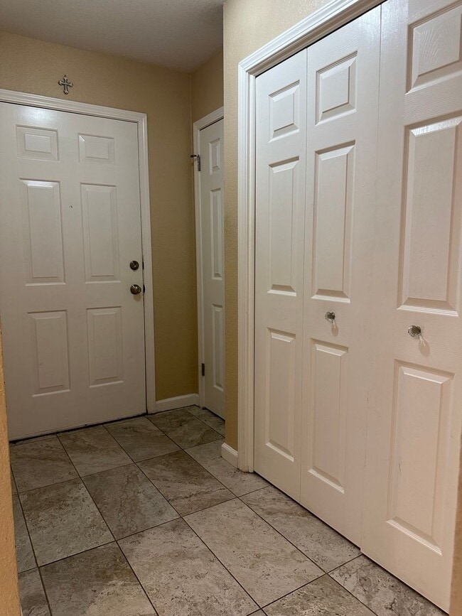 Building Photo - Stunning Condo in Turlock available for im...