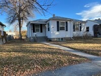 Building Photo - 3 Bed 2 Bath House