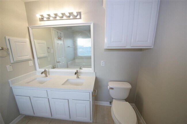 Building Photo - 9723 Misty Vine Ct