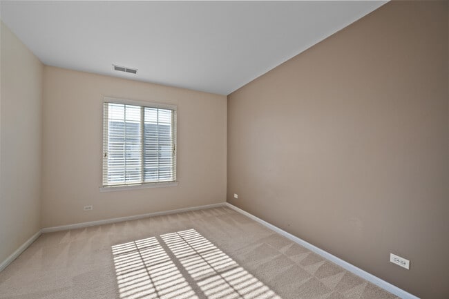 Building Photo - 2295 Twilight Dr