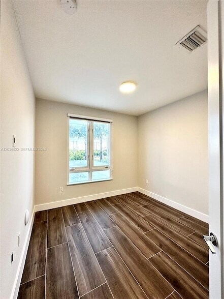 Building Photo - 10560 NW 63rd Terrace