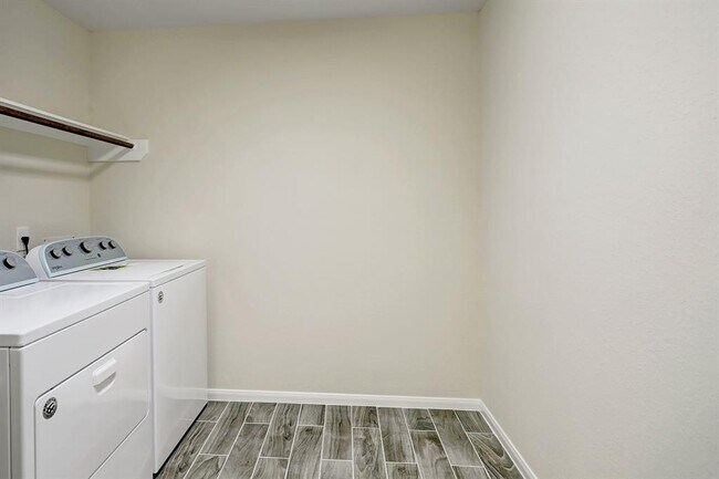 Building Photo - 3019 Park Springs Ln