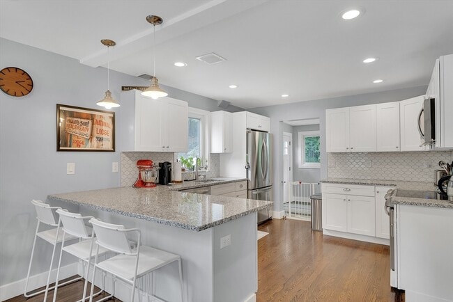 Building Photo - 103 Stimson St