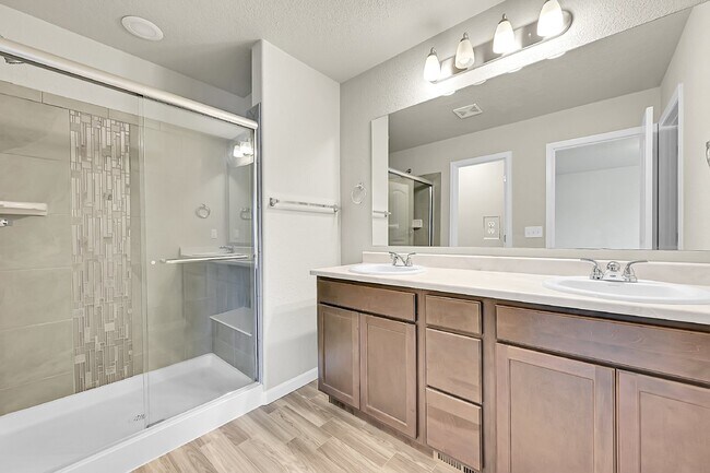 Building Photo - $2,040.95 -  3 bed, 2.5 bath Townhome in CO Springs with Central AC!