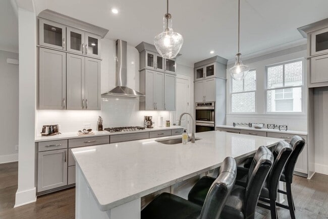 Building Photo - Beautiful & Spacious Home in Prime Alpharetta Location – Available 07/25/2026