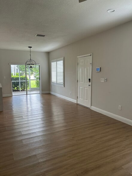 Building Photo - 18138 Paradise Point Dr