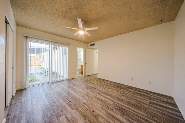 Building Photo - 408 W Oraibi Dr