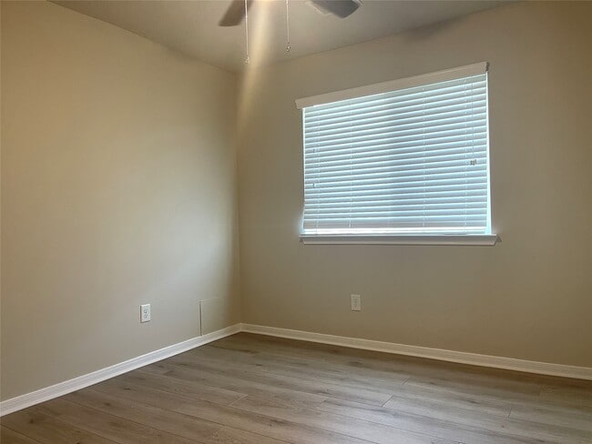 Building Photo - 21527 Falvel Misty Dr