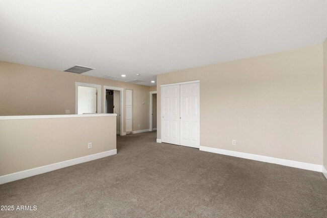 Building Photo - 42130 N 44th Dr