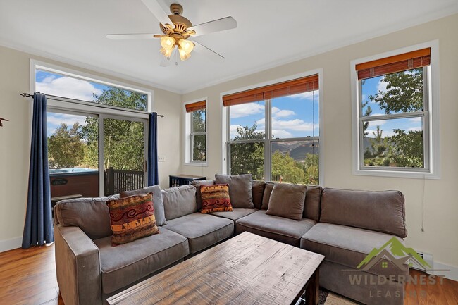Building Photo - Winter Rental- HOT TUB, Quiet townhome with hot tub and two living areas