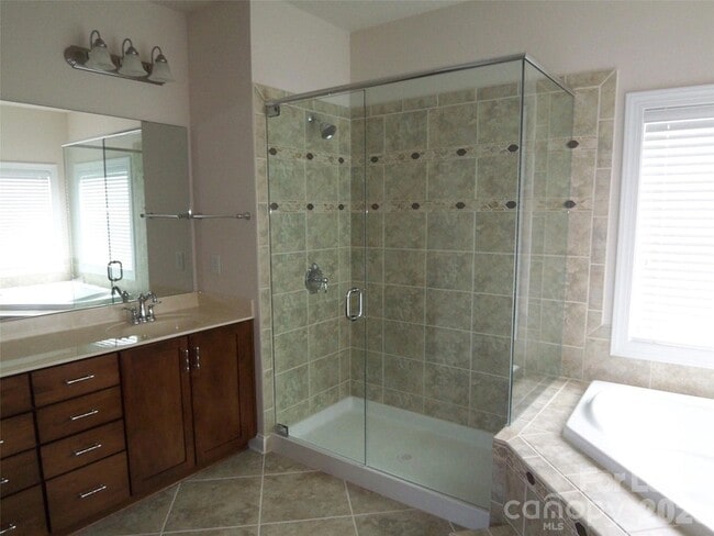 Building Photo - 3100 Collaroy Rd