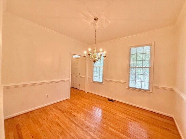 Building Photo - Private 3BD, 2.5BA Home Near Downtown Clayton