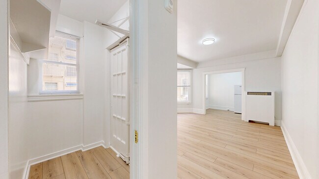 Building Photo - 509 Taylor St