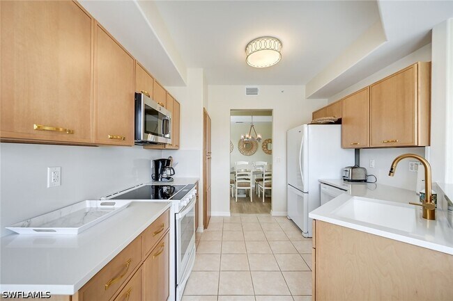 Building Photo - 2230 Arielle Dr