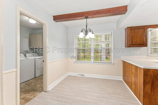 Building Photo - 321 Shaftesbury Ln