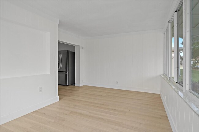 Building Photo - 4510 NW 49th Dr