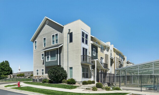 Building Photo - Your Next Home Awaits!