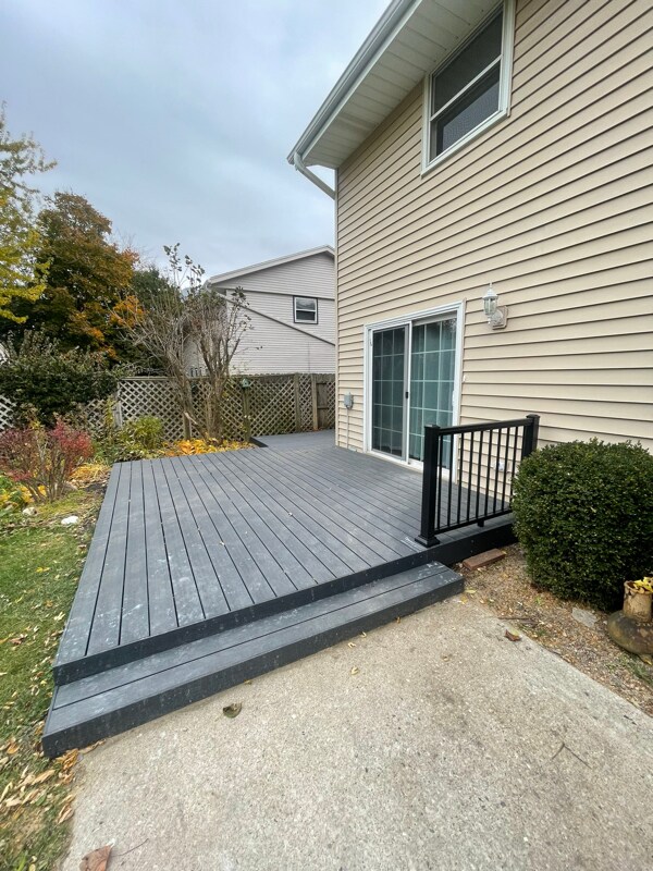 Building Photo - 5963 Teakwood Dr