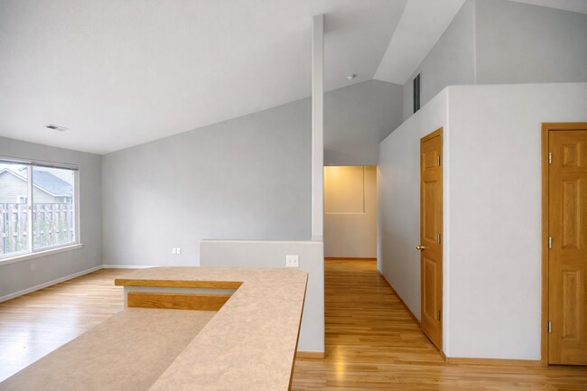 Building Photo - 2917 NW Watkins Ct