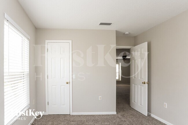 Building Photo - 10332 Frog Pond Dr