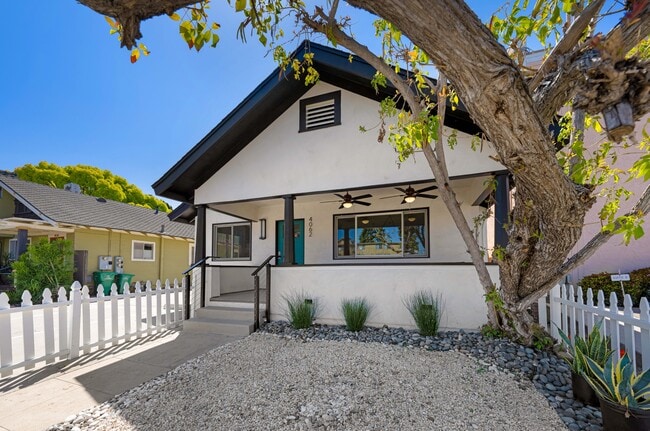 Building Photo - 4062 Goldfinch St