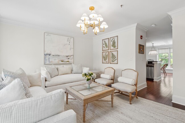 Building Photo - Fully Furnished 2BR Condo with Designer Touches in Shelmore Village