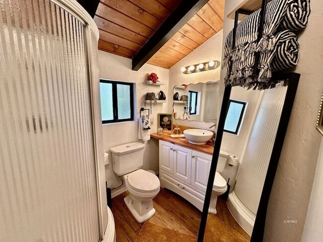 Building Photo - 25245 Rosaline Rd