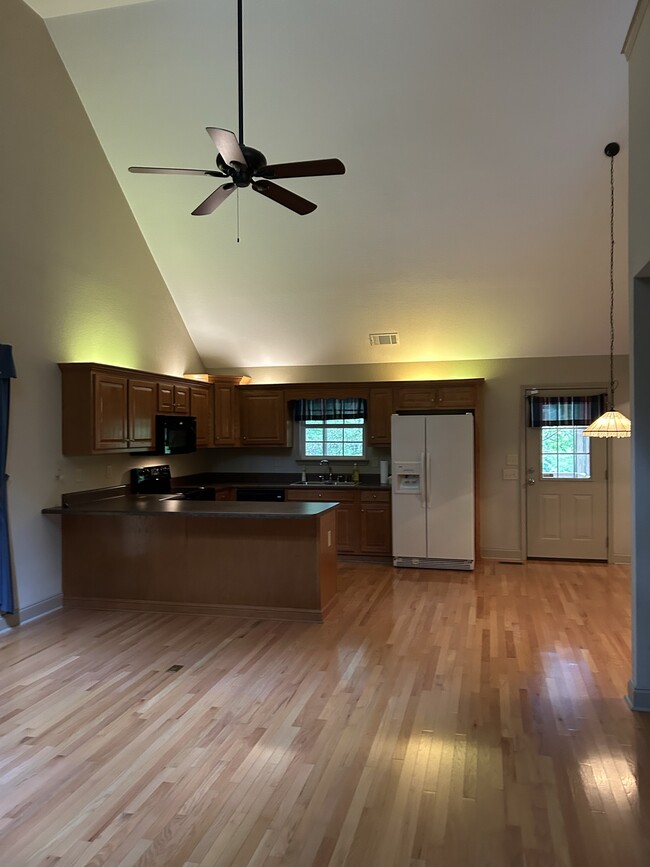 Building Photo - 513 Lapidary Ln