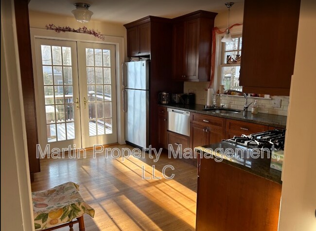 Building Photo - 18 Buena Vista Rd