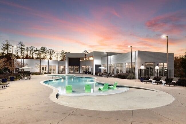 Building Photo - 550 Northridge