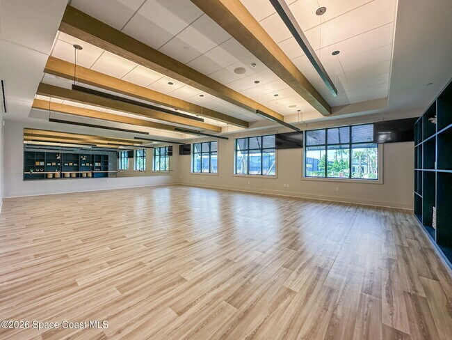 Building Photo - 8920 Shoreline Ave