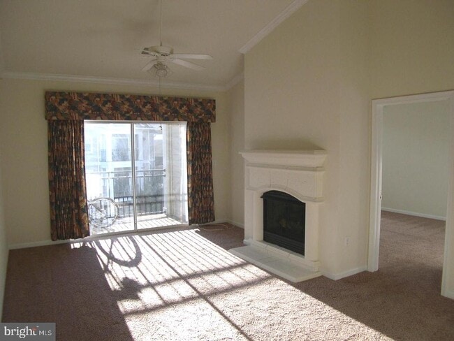 Building Photo - 12941 Centre Park Cir