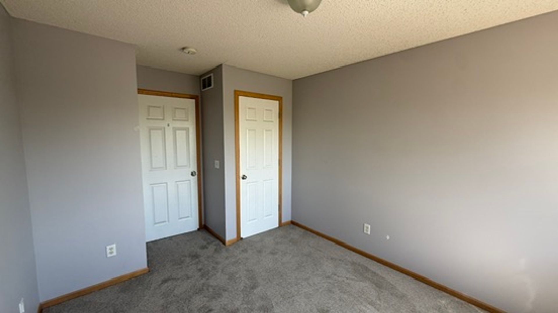 Building Photo - 16486 Elm Creek Ln