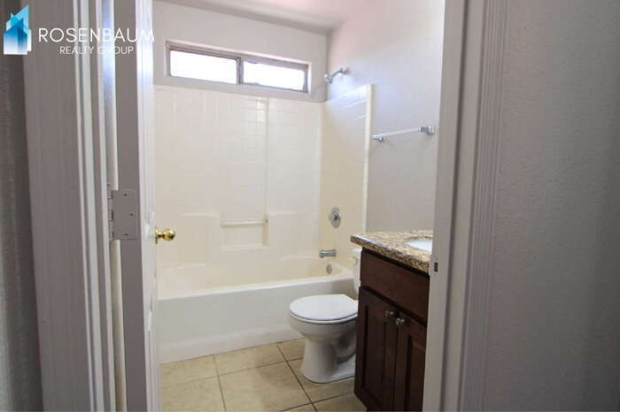 Building Photo - 15074 W Heritage Oak Way