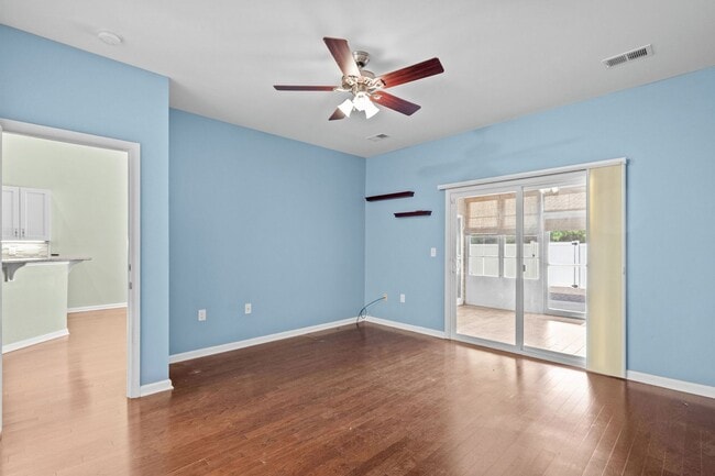Building Photo - 156 Parmelee Dr