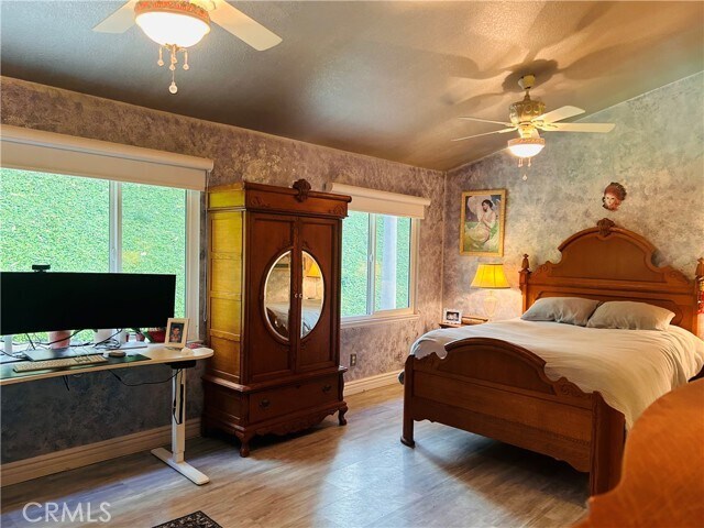 Building Photo - 1908 E Calico Dr