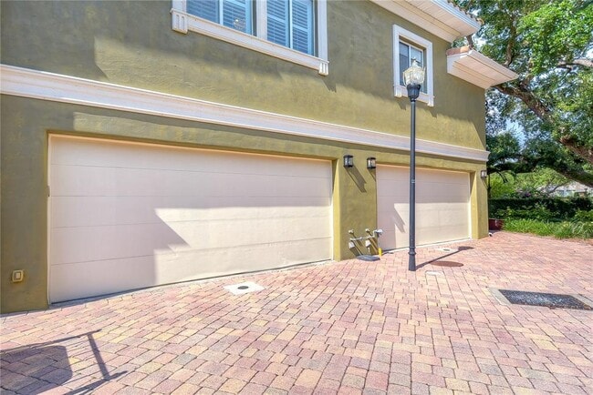Building Photo - 4907 Bayshore Blvd
