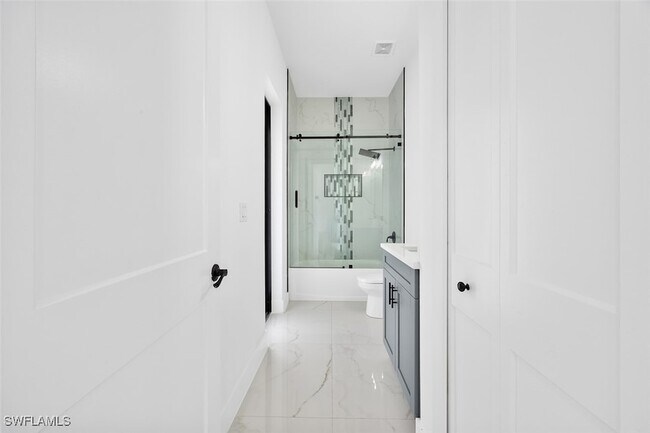 Building Photo - 1609 Nelson Rd N