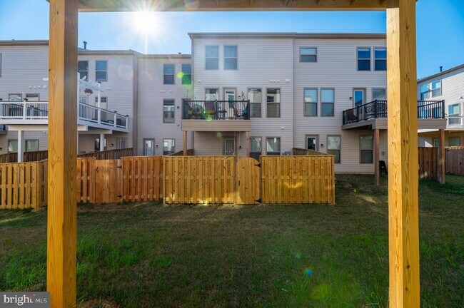 Building Photo - 42409 S Dogwood St