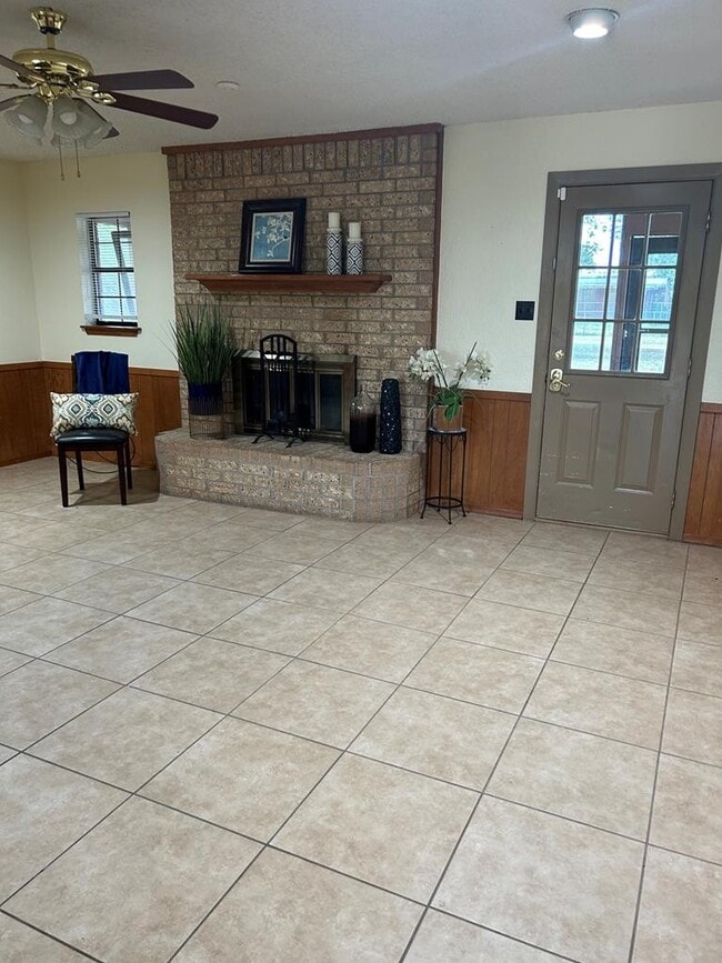 Building Photo - 7730 Sandpiper Way