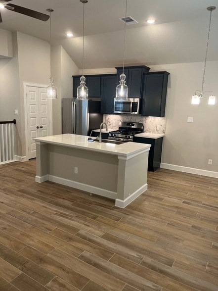 Building Photo - 3316 Vine Ter Trce