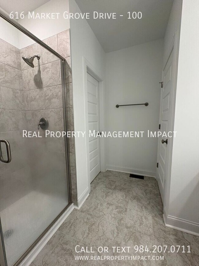 Building Photo - 616 Market Grove Drive-100