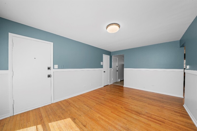 Building Photo - 8917 S Cottage Grove Ave