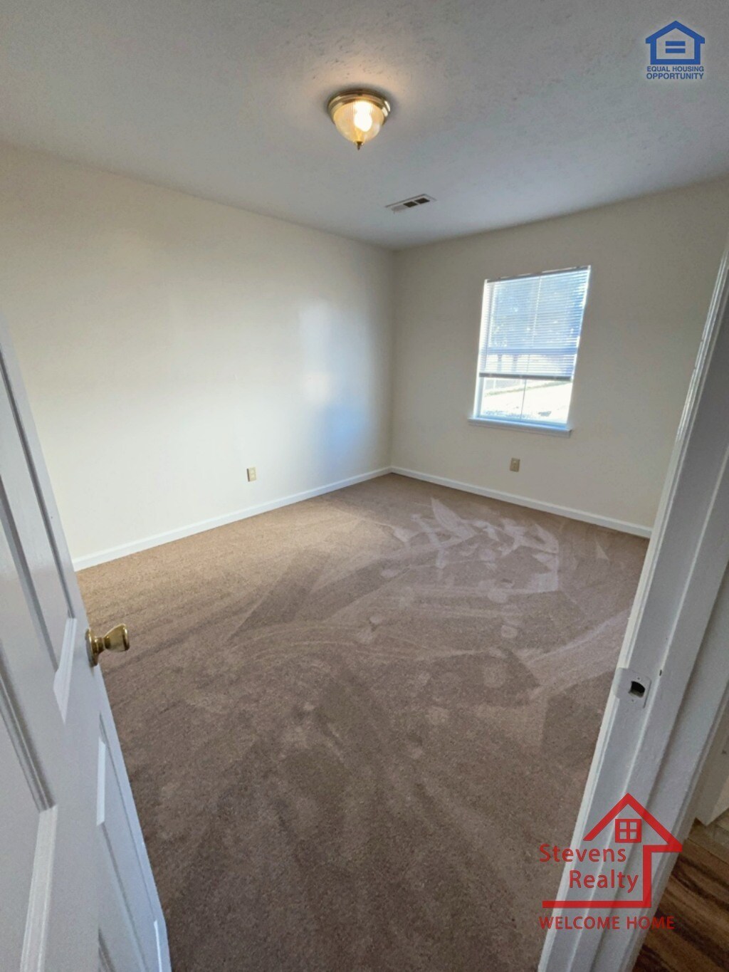 Building Photo - 235 Dogwood Pointe Dr
