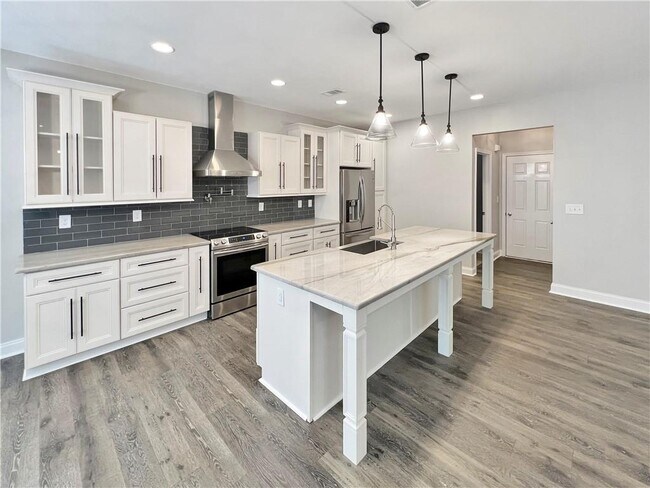 Building Photo - 225 Stone Park Dr