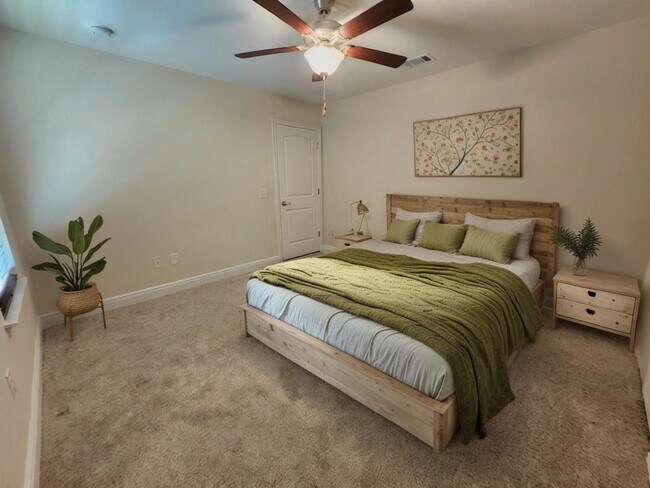 Building Photo - Welcome to this stunning 4-bedroom, 3-bath...
