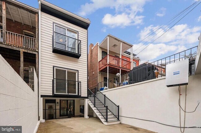 Building Photo - 2015 13th St NW