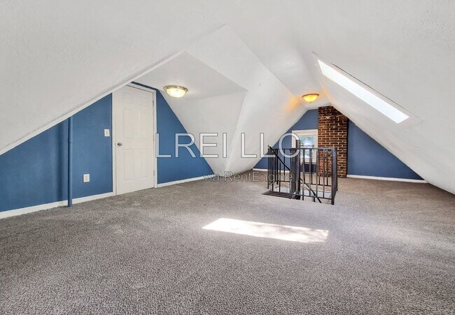 Building Photo - 710 Rubel Ave