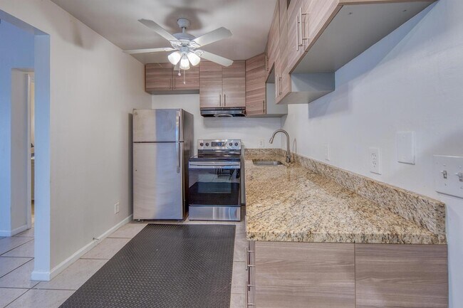 Building Photo - 809 N Federal Hwy