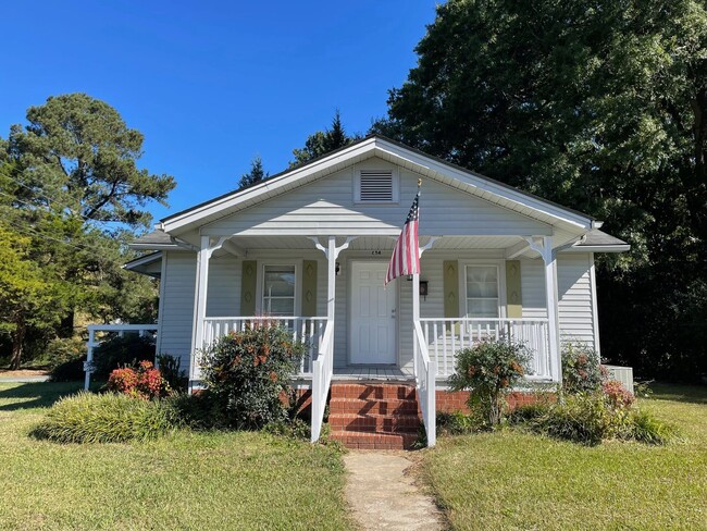 Primary Photo - 2 BED, 1 BATH HOME LOCATED IN TROY